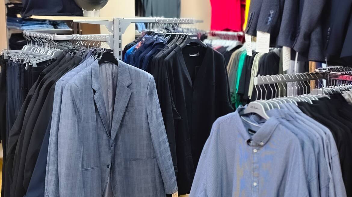 MĘSKA ODZIEŻ PRAWDZIWE PLUS SIZE – STACJONARNIE